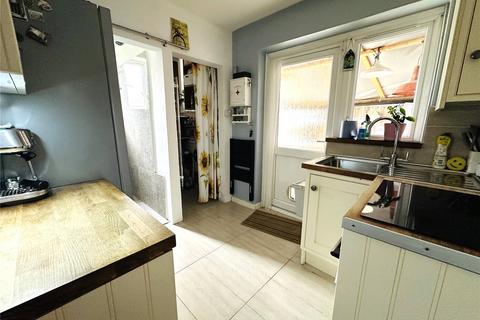 2 bedroom flat for sale, Broadmead, London, SE6