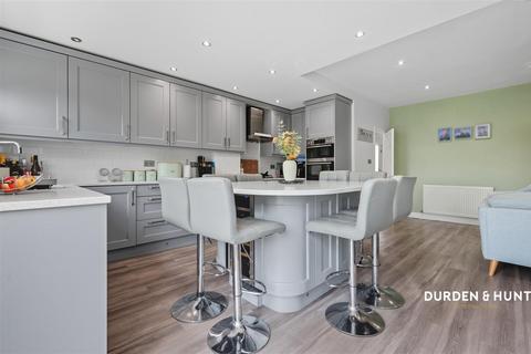 undefined, Northumberland Avenue, Hornchurch, RM11