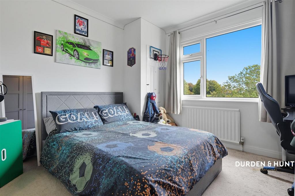 Northumberland Avenue