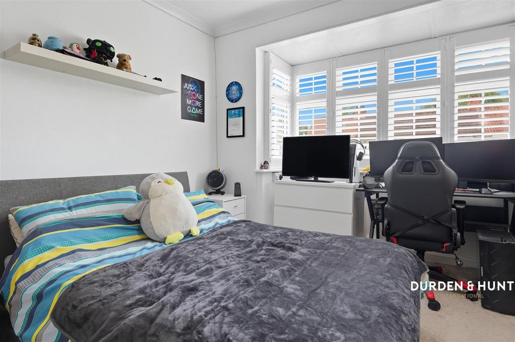 Northumberland Avenue