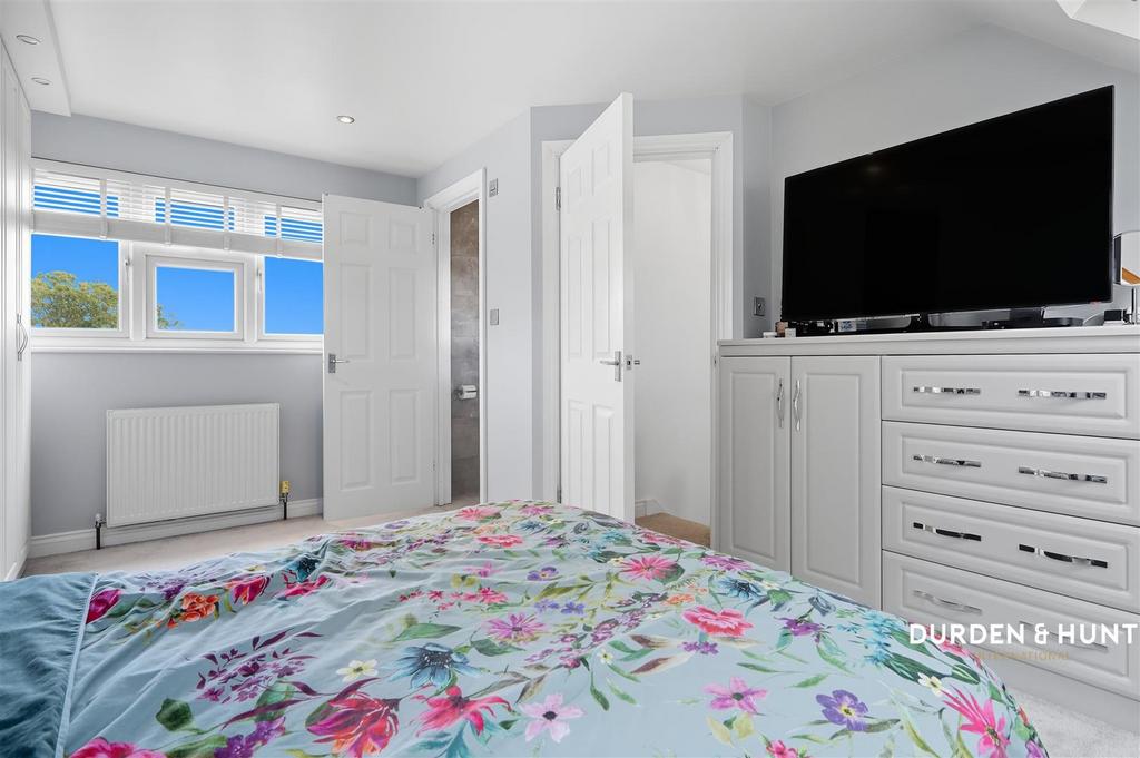 Northumberland Avenue