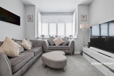 undefined, Northumberland Avenue, Hornchurch, RM11