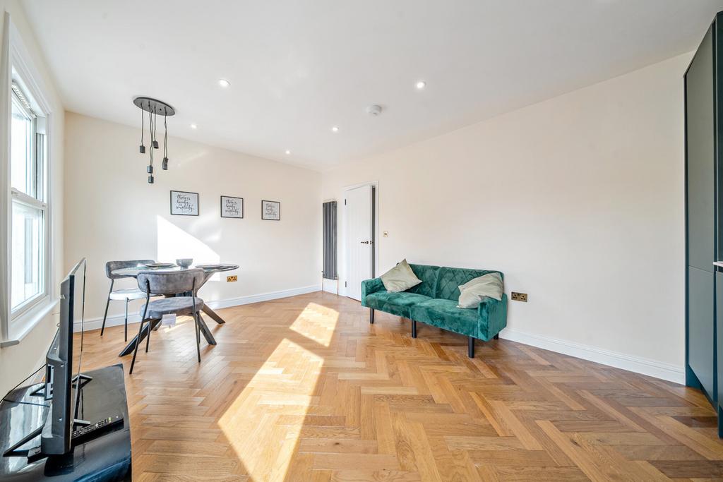 Kitchen/Reception