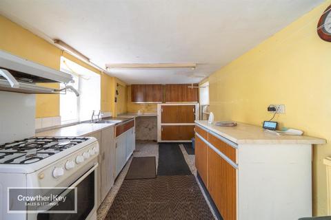 4 bedroom detached house for sale, Macclesfield Old Road, Buxton