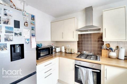 16 The Weavers, Northampton, NN4 0PQ