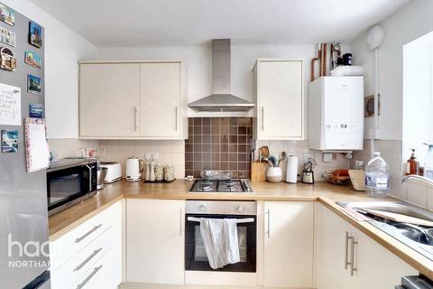 16 The Weavers, Northampton, NN4 0PQ