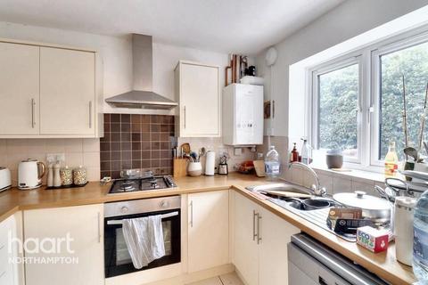 16 The Weavers, Northampton, NN4 0PQ
