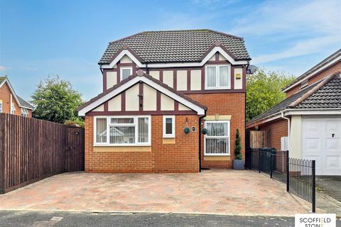 3 bedroom detached house for sale, Calder Close, Hilton