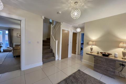 undefined, Amphlett Close, Hagley
