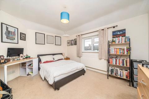 113a Townholm Crescent, London, W7 2LZ