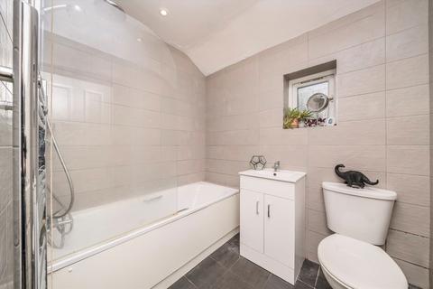 113a Townholm Crescent, London, W7 2LZ