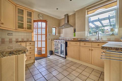 4 bedroom detached house for sale, Sapcote Road, Burbage