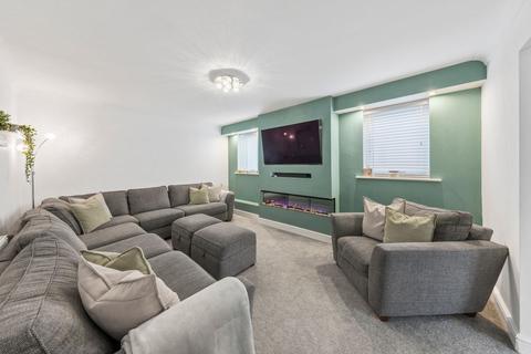 76 Coldstream Close, Warrington, WA2 0LL