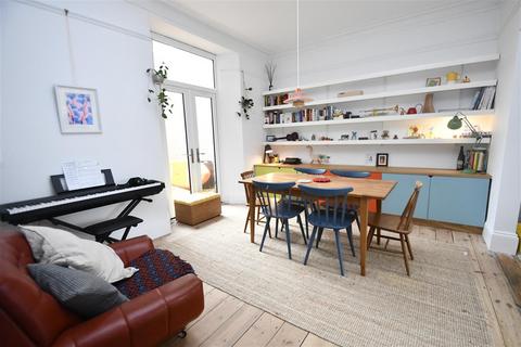 undefined, Falmouth TR11
