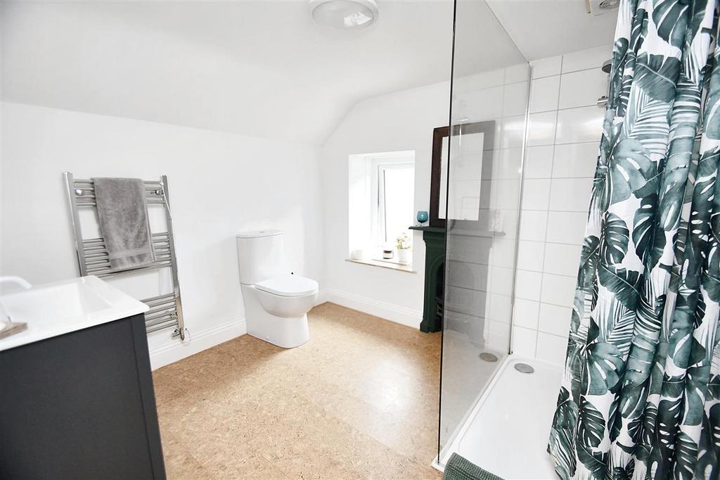 En suite shower room
