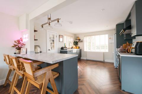 4 bedroom detached house for sale, Church Road, Bedford MK44
