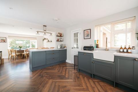 4 bedroom detached house for sale, Church Road, Bedford MK44