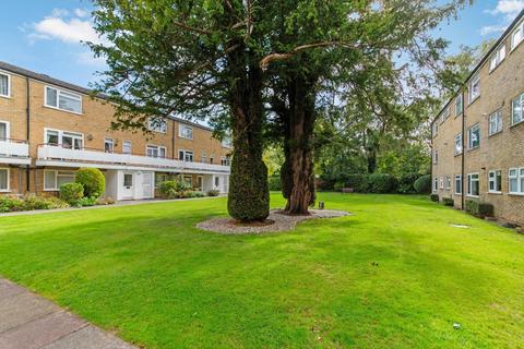 4 bedroom terraced house for sale, Woodmansterne Lane, Banstead