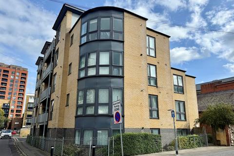 1 bedroom flat to rent, Canal Walk, Hampshire SO14