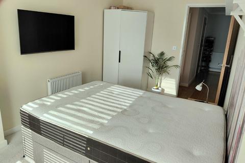 1 bedroom flat to rent, Canal Walk, Hampshire SO14