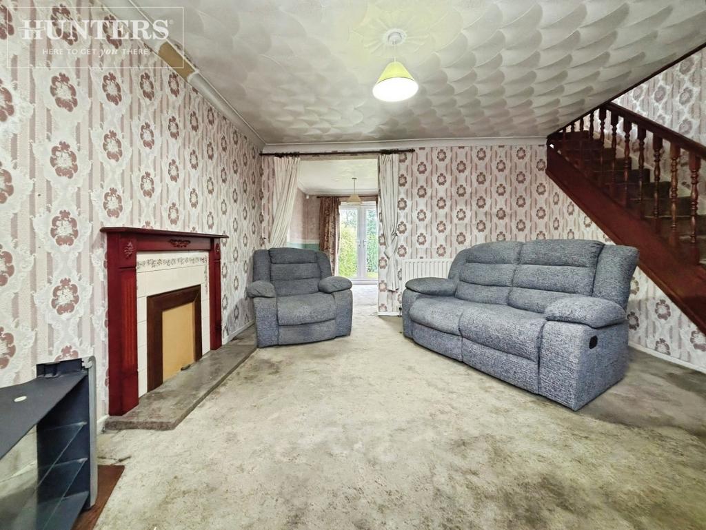 Pbox-living room-340582.JPG