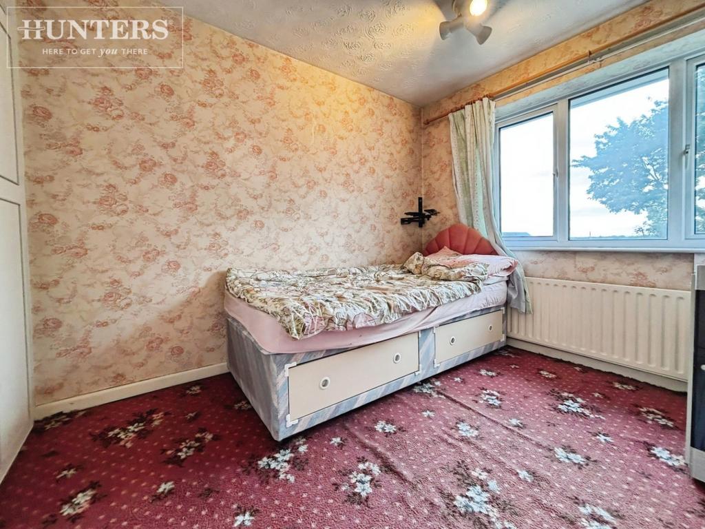 Pbox-bedroom-340582.JPG