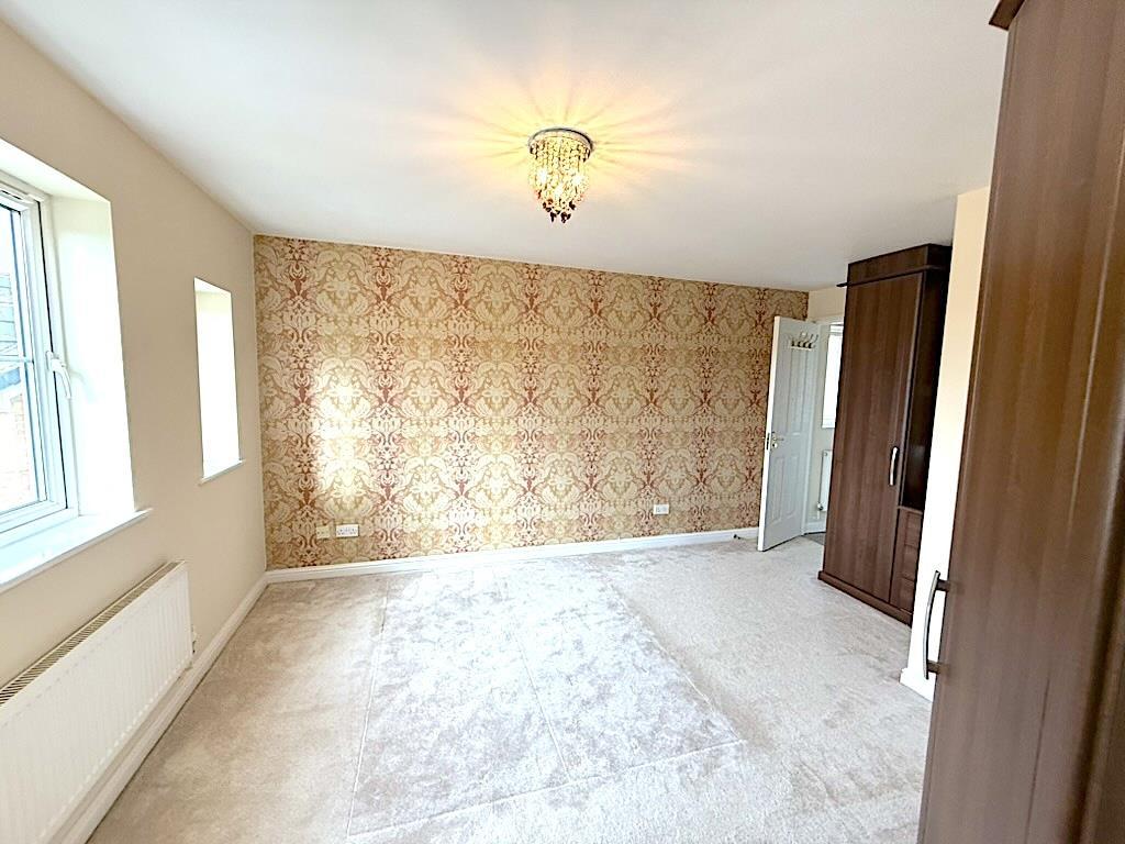 Bedroom 1.jpg