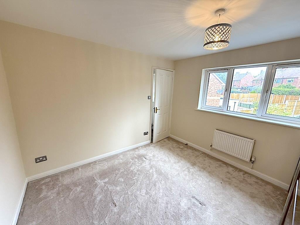 Bedroom 2 3rd.jpg