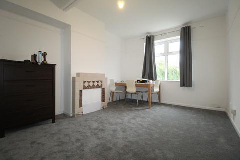 3 bedroom terraced house to rent, Valence Avenue, Dagenham, Essex, RM8