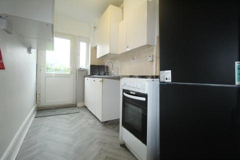 3 bedroom terraced house to rent, Valence Avenue, Dagenham, Essex, RM8