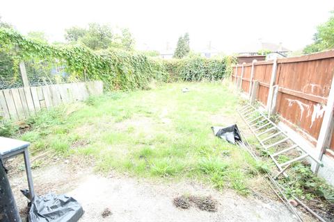 3 bedroom terraced house to rent, Valence Avenue, Dagenham, Essex, RM8