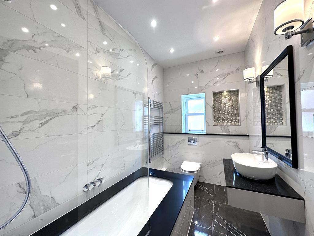 Bath 2.jpg