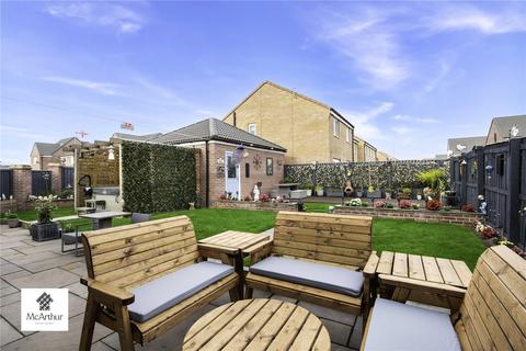 4 bedroom detached house for sale, Avalon Gardens, Harworth and Bircotes, Doncaster, South Yorkshire, DN11