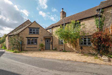 3 bedroom country house for sale, The Walk, Kidlington, Oxfordshire Islip OX5 2SD