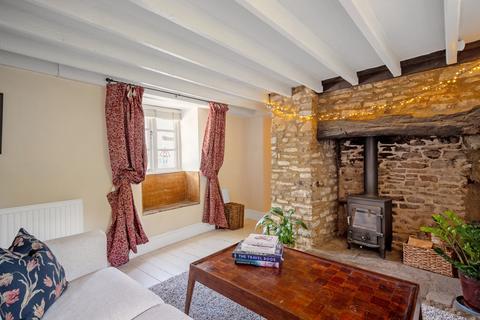 3 bedroom country house for sale, The Walk, Kidlington, Oxfordshire Islip OX5 2SD