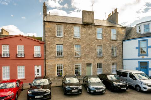 9/1 Adelphi Place, Portobello, Edinburgh, EH15 1BG