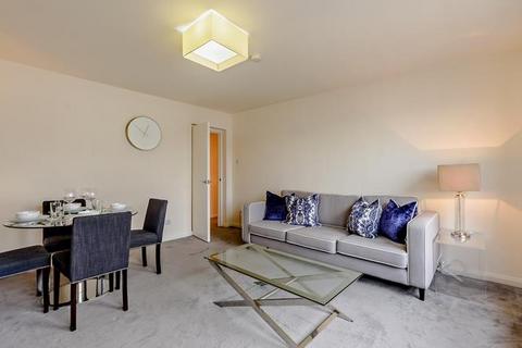 2 bedroom flat to rent, Fulham Road, London, SW3