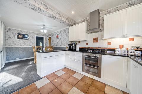 3 bedroom detached house for sale, Lent Rise Road, Taplow, Buckinghamshire, SL6