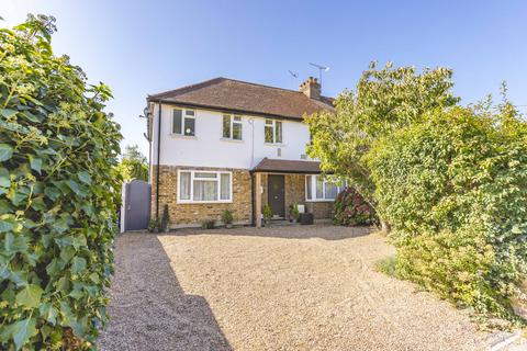 undefined, London Road, Datchet SL3