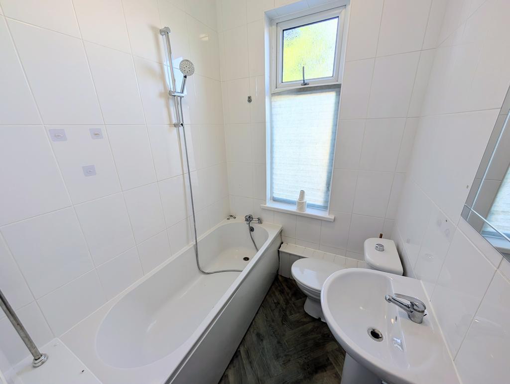 Pxl 20250922 0844026