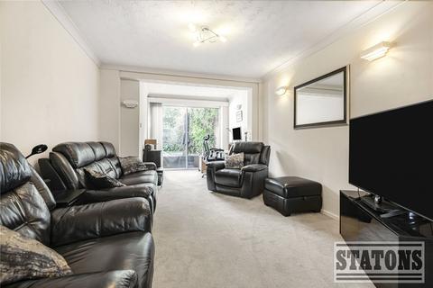 4 bedroom semi-detached house for sale, South Lodge Drive, London, N14