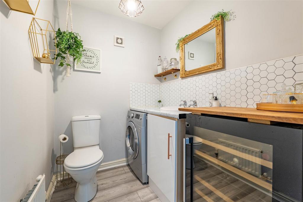 Utility Room/WC
