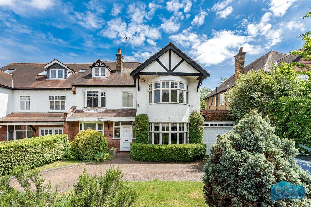 6 bedroom house for sale