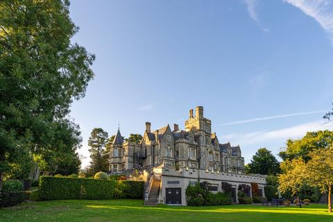 2 bedroom apartment for sale, Stanmore Hall, Stanmore HA7