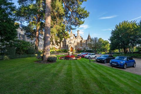 2 bedroom apartment for sale, Stanmore Hall, Stanmore HA7