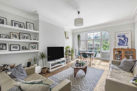 2 bedroom flat for sale, Woodbourne Avenue, London SW16