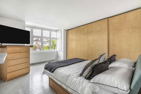 2 bedroom flat for sale, Woodbourne Avenue, London SW16