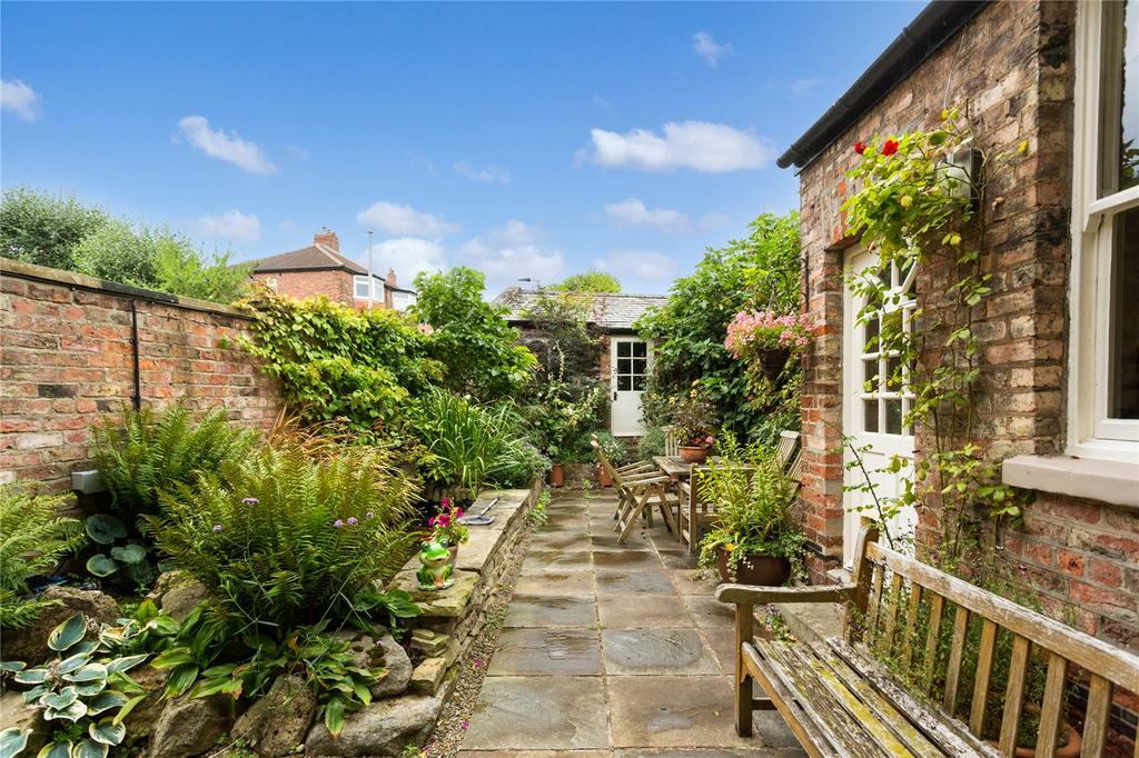 Courtyard Garden