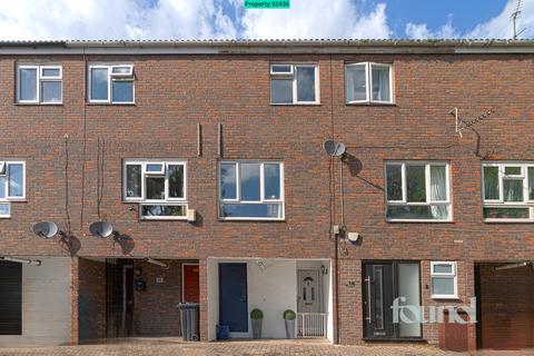 3 bedroom terraced house for sale, Bletsoe Walk, London, N1