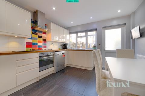 3 bedroom terraced house for sale, Bletsoe Walk, London, N1
